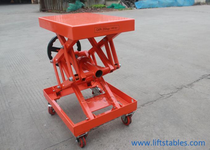 Triple Scissor Mobile Hydraulic Lift Table 770-Lb Capacity 1